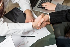 Finanční služby – spolupráce s bankami
