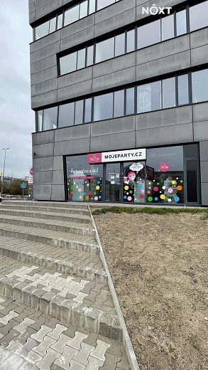 Pronájem komerčních prostor obchodní prostory 260 m², Praha