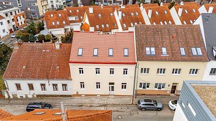 Prodej bytu 1+kk 30 m², Na mokřině, Praha-Žižkov