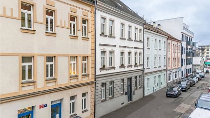 Prodej bytu 1+kk 20 m², Kolmá, Praha-Vysočany