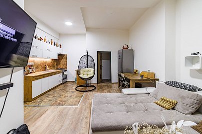 Prodej bytu 1+1 54 m², Plzeňská, Praha-Košíře