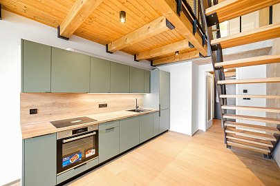 Pronájem bytu 2+kk 67 m², Kolbenova, Praha-Vysočany