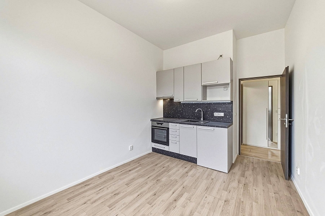 Prodej bytu 2+kk 40 m², V zahradách, Praha-Libeň