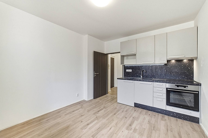 Prodej bytu 1+kk 22 m², V zahradách, Praha-Libeň