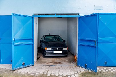 Prodej prostor garáž 16 m², Plzeňská, Praha-Košíře