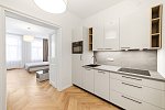 Pronájem bytu 2+kk 44 m², Velehradská, Praha-Vinohrady